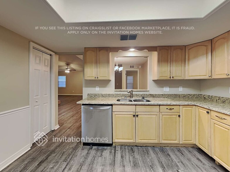 Building Photo - 757 Fortuna Dr