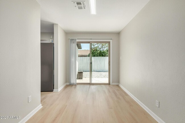 Building Photo - 4911 E Culver St