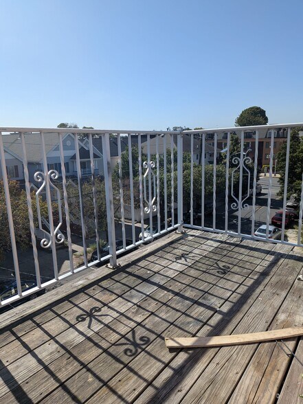 Building Photo - 39 Andrew St