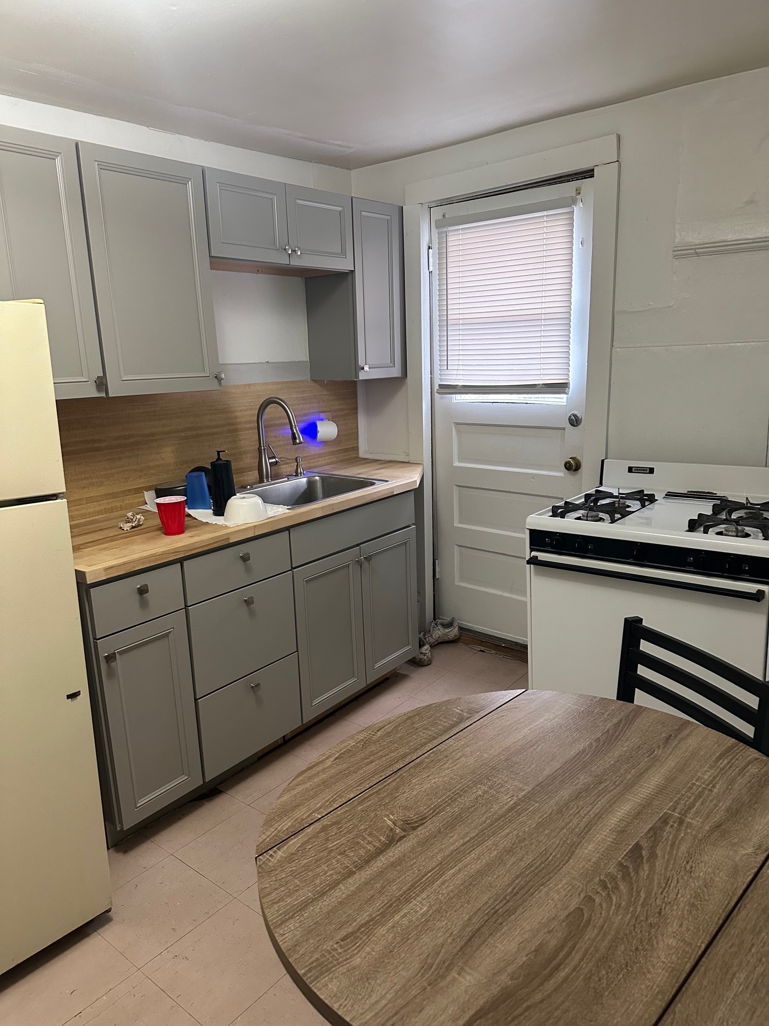 Building Photo - 302 Mitchell St