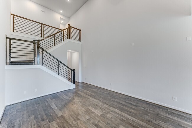 Building Photo - 6570 Scarlet Pond Ln