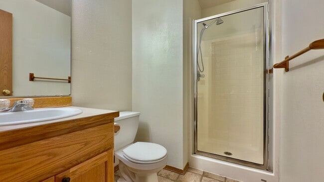 Building Photo - 3 Bedroom (Two Primary Suites) Floorplan i...