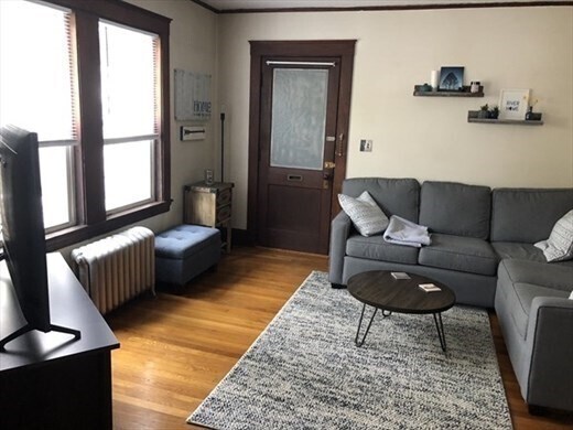 Building Photo - 258 Robbins St