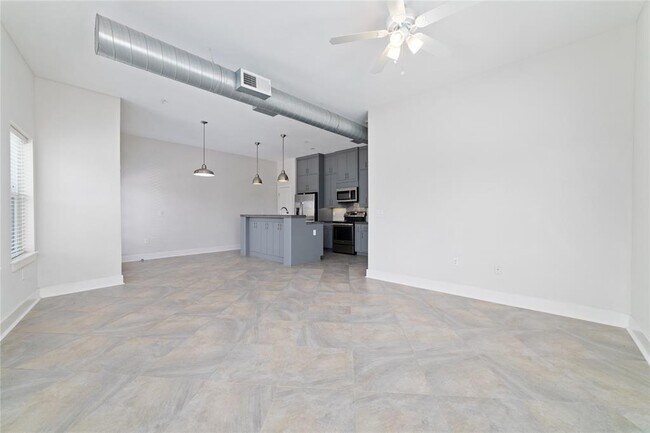 Building Photo - 1011 Studemont St