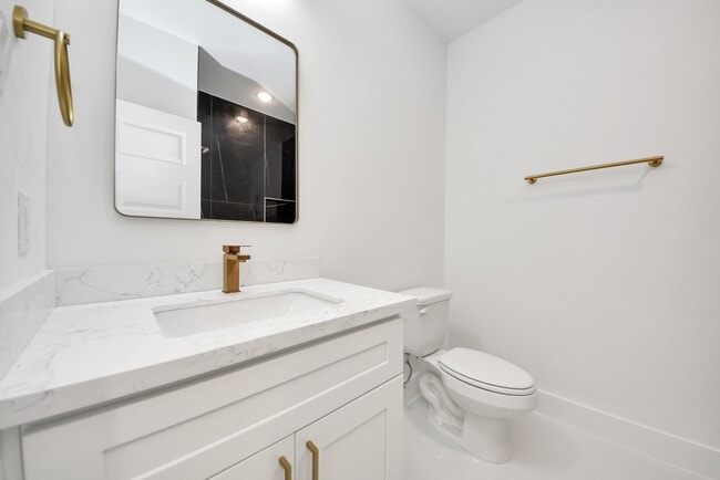 Building Photo - 8125 Cabot St