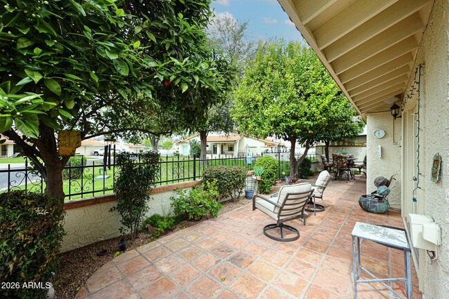 Building Photo - 7720 N Pinesview Dr