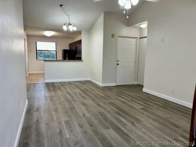 Building Photo - 5641 Riverside Dr