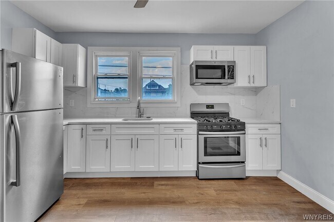 Building Photo - 212 Lockwood Ave