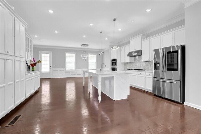 Building Photo - 724 Topsail Ln