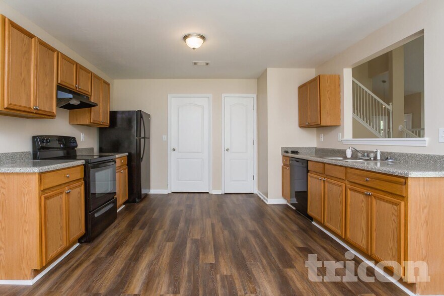 Building Photo - 145 Lakeview Trail