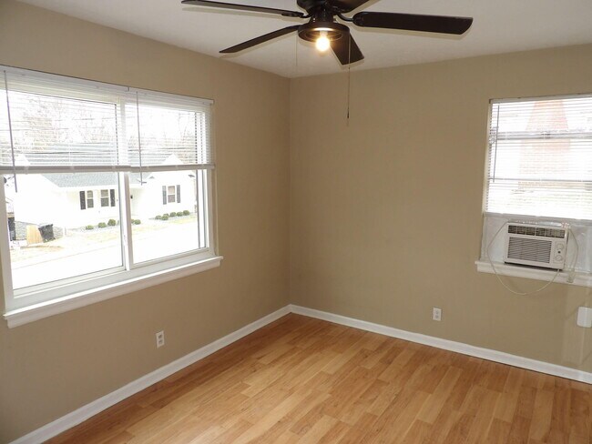 Building Photo - 720 Woodland Ave