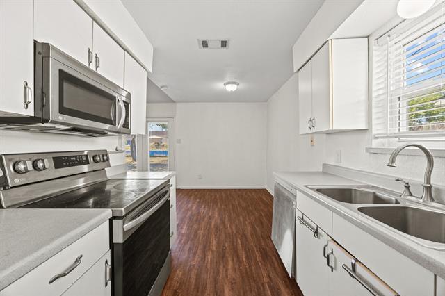 Building Photo - 1237 N Knowles Dr