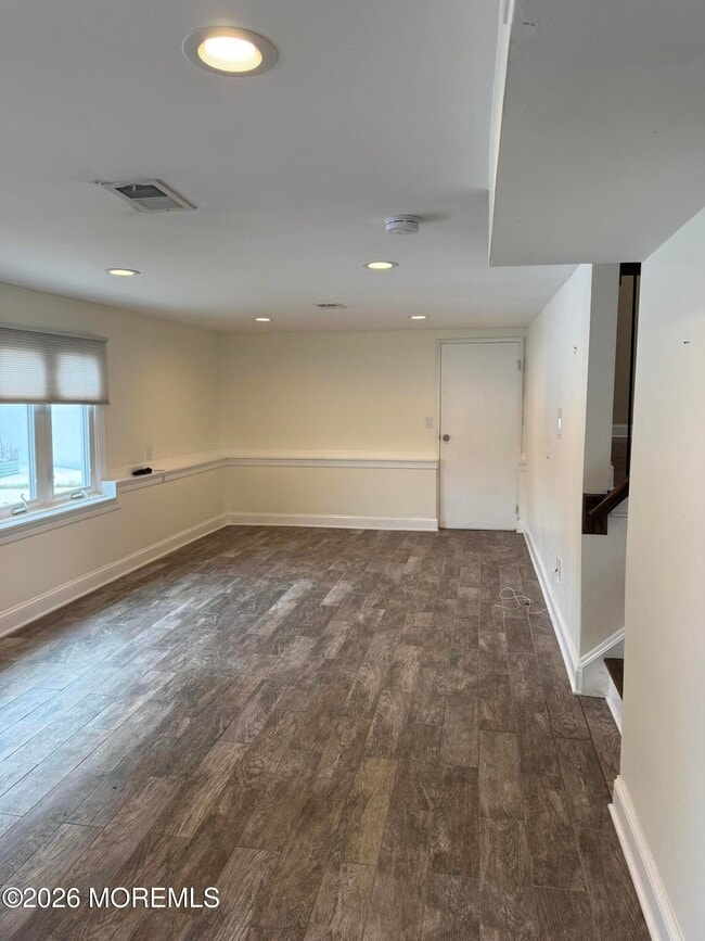 Building Photo - 35 Arno St