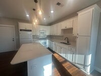 Building Photo - 100 Old Tom St