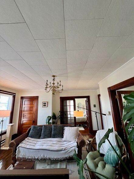 Livingroom - 94 Graham St