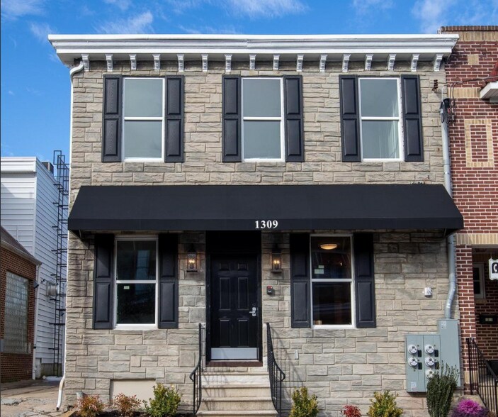 Building Photo - 1309 N Scott St