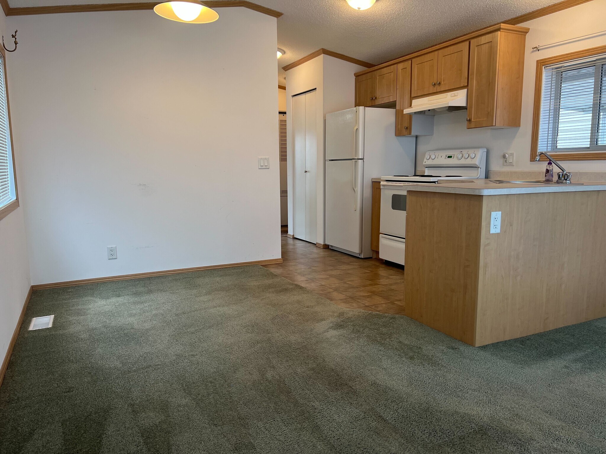 Building Photo - 1200 Lincoln St