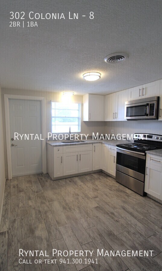 Building Photo - 302 Colonia Ln