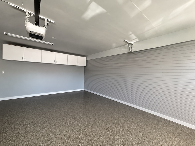 Building Photo - 3165 Weatherby Dr