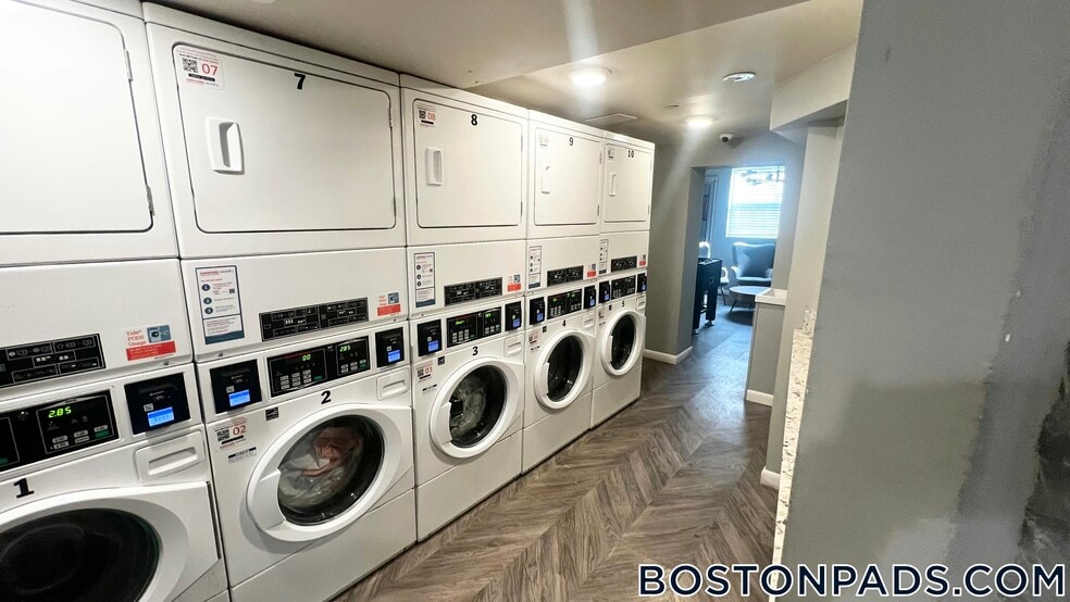 Building Photo - 16-20 Westland Ave.