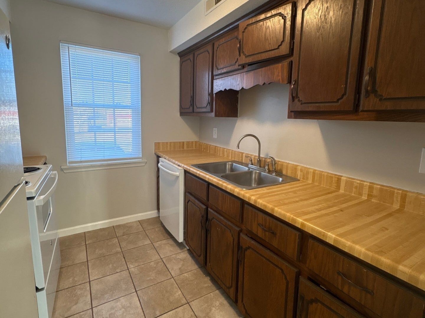 Building Photo - 62 Chester Levee Rd