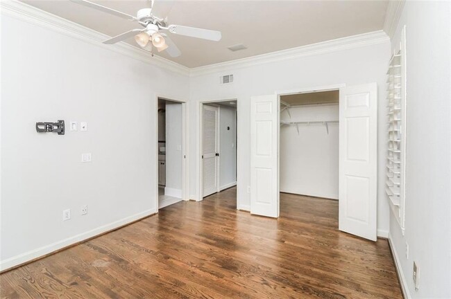 Building Photo - 3777 Peachtree Rd NE