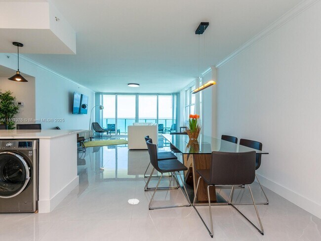 Building Photo - 2501 S Ocean Dr