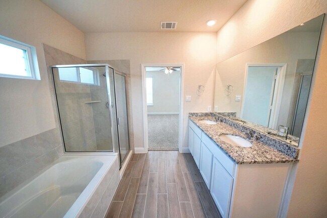 Building Photo - Stunning New Cibolo Home Now Available in Steel Creek - Realtor Commission: $500