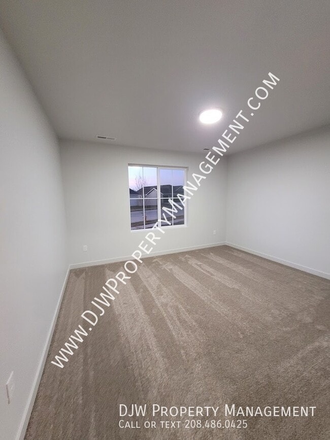 Building Photo - 16875 N Lowerfield Loop