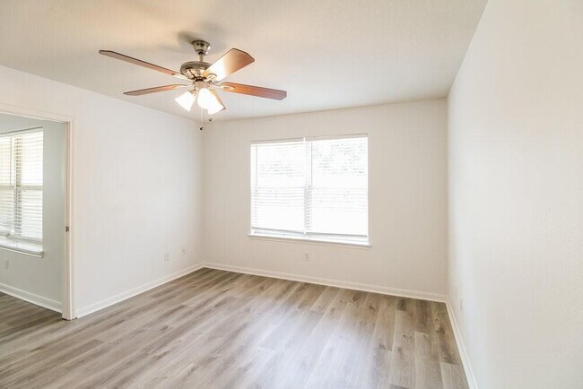 Building Photo - 3822 Enclave Mist Ln