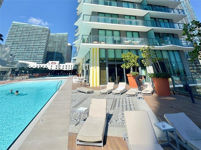 Building Photo - 1300 S Miami Ave