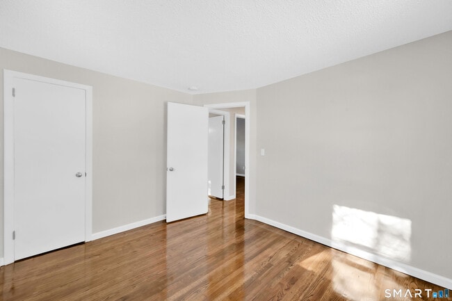 Building Photo - 23 Bancroft Rd