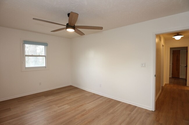 Building Photo - Newly Updated & Renovated Carmel Home!