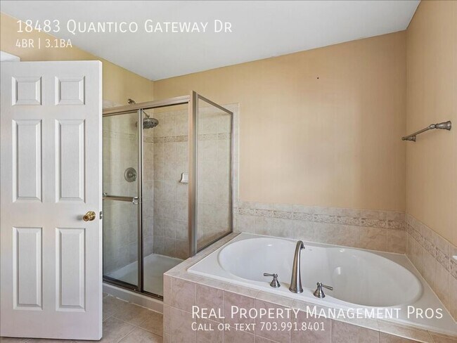 Building Photo - 18483 Quantico Gateway Dr