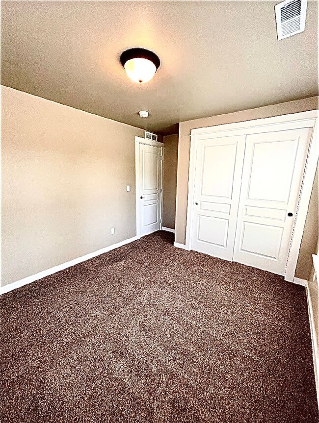 Building Photo - 3844 W Magnolia Ln