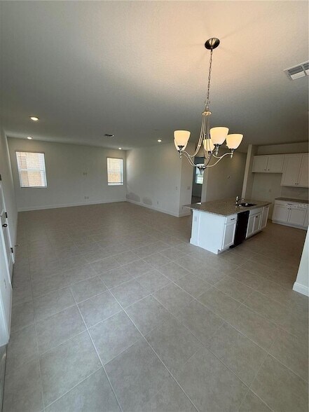 Building Photo - 2313 Broadbrook Dr
