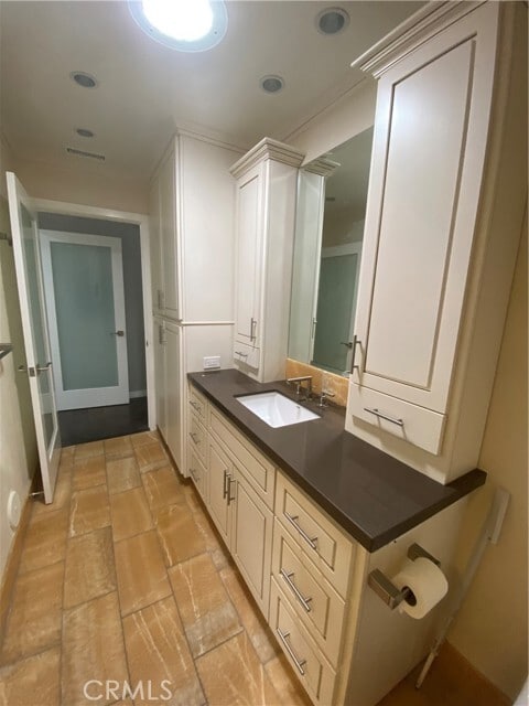 Building Photo - 520 Calle Aragon