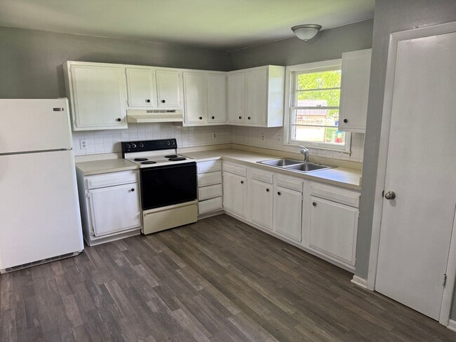 Building Photo - 3673 Bass Ct