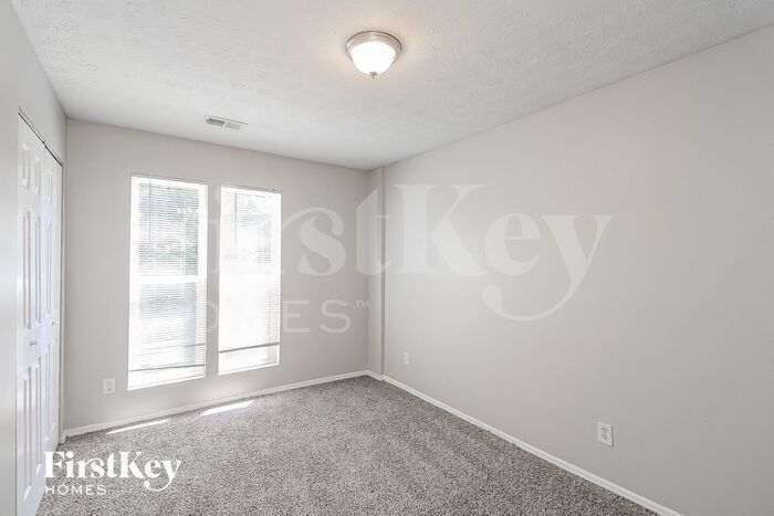 Building Photo - 3824 London Dr