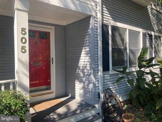 Building Photo - 505 Mt Vernon Ave