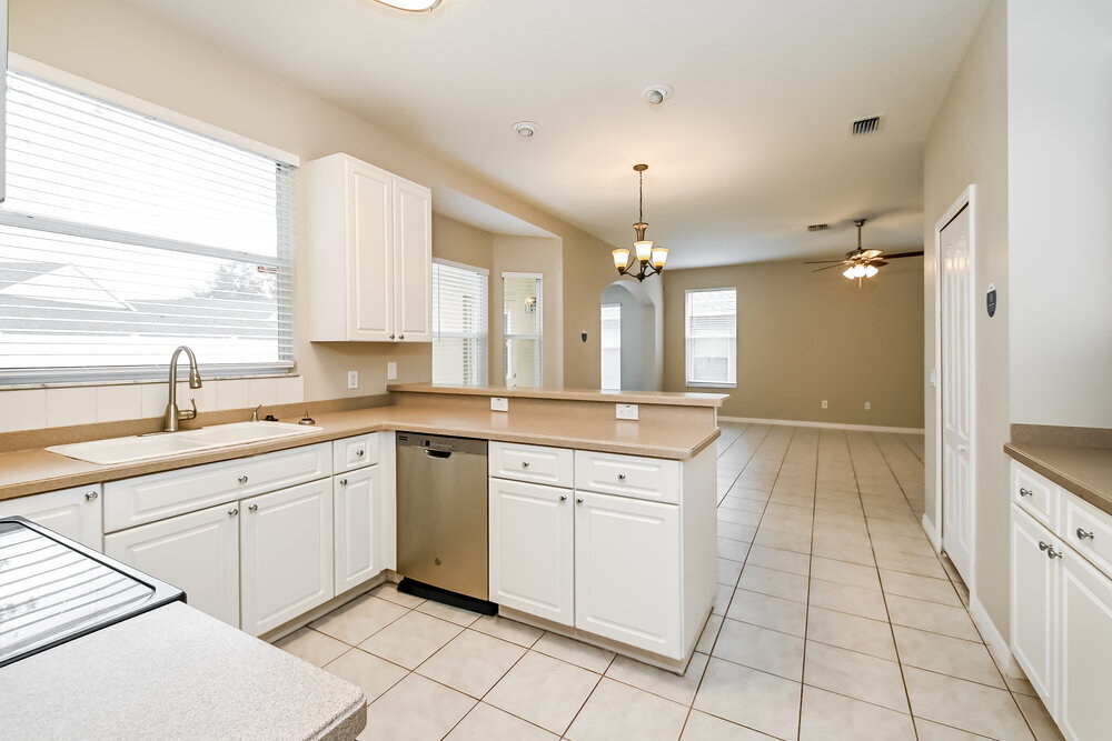 Building Photo - 9826 White Barn Way