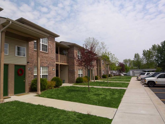 Canterbury Apartments Columbus Indiana