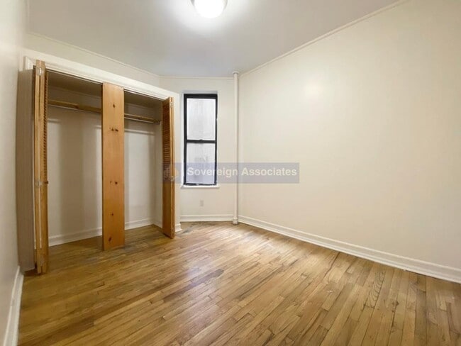 Building Photo - 3135 Broadway