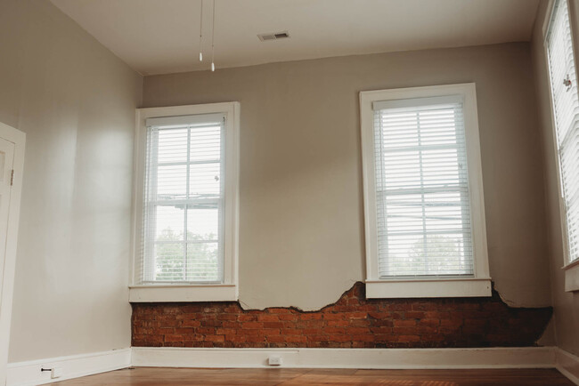 Bedroom - 529 E Washington St