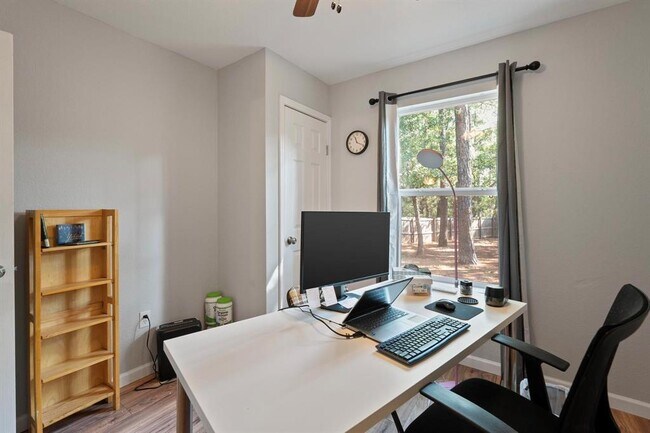 Building Photo - 119 N Kanaio Dr