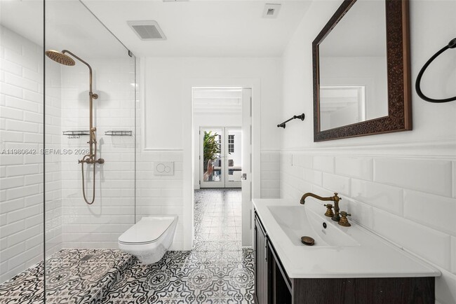 Building Photo - 4491 Prairie Ave