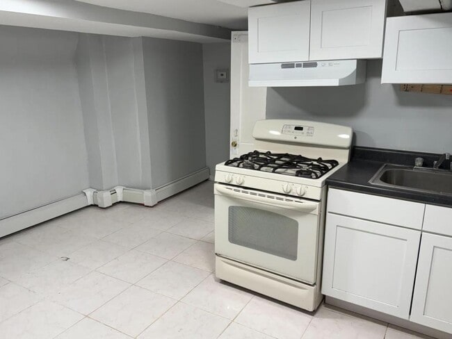 Building Photo - 160 Amackassin Terrace