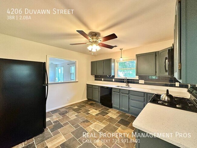 Building Photo - 4206 Duvawn St