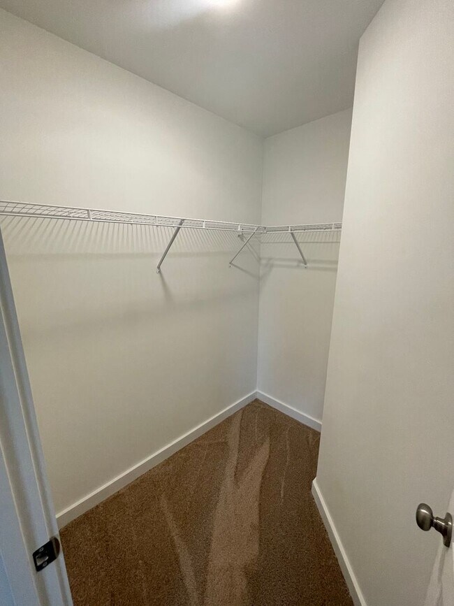 Building Photo - Home for Rent in Calera, AL!!! Available to View Now!!!