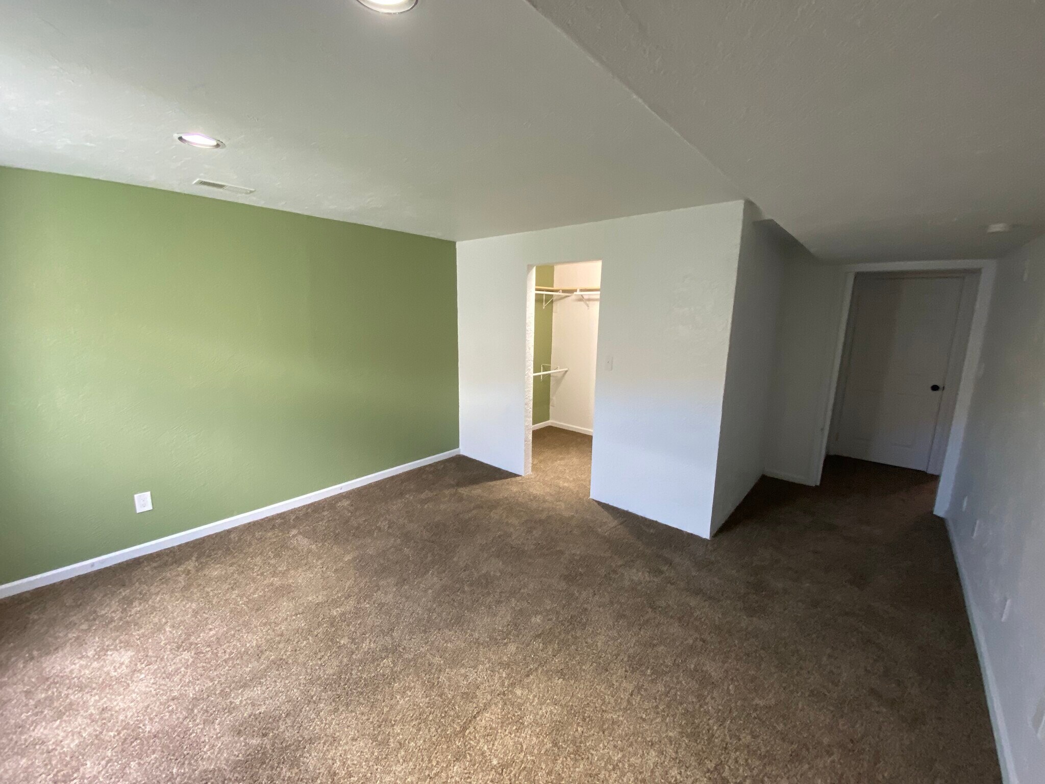 Large downstairs BR - 3081 Jackie Ct